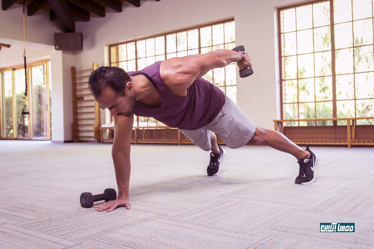 پلانک با دمبل (Plank with Dumbbell Row)