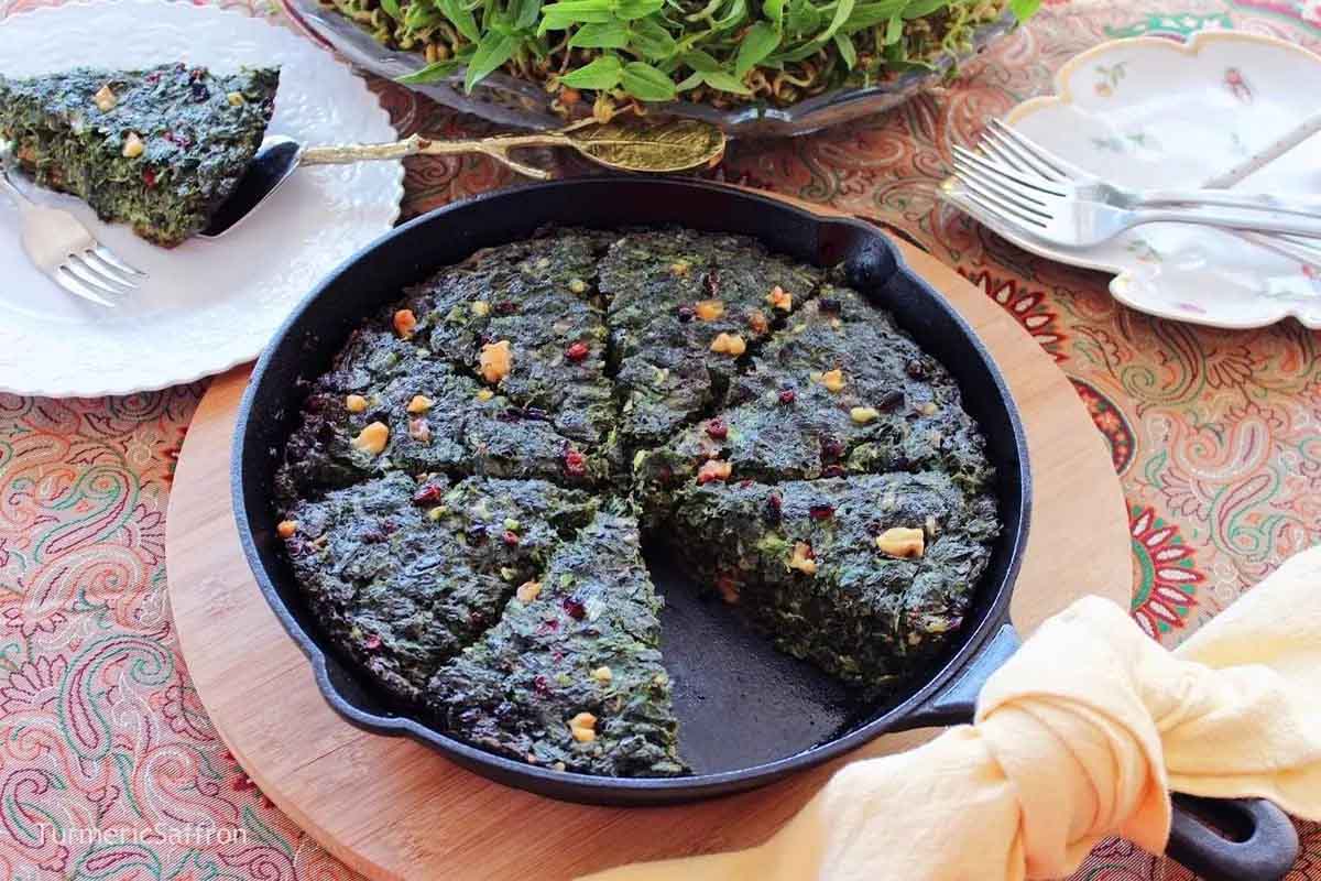 پخت کوکو سبزی با فر یا تابه